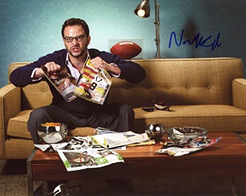 Nick Kroll - Autogram lige potpisao je 8x10 fotografija