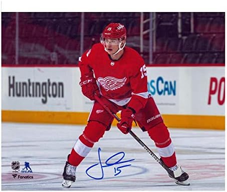 Jakub Vrana Autografirani Detroit Red Wings 8 x 10 Fotografija - 70169 - Autografirane NHL fotografije