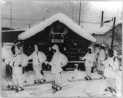 PovijesneFindings Foto: Ski trupe, vježbanje slatkog momara, ratne igre, kabine od brvnara, zima, Whitehorse, Yukon, 1950