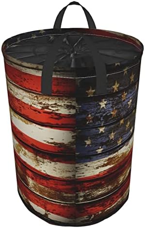 Košarica za rublje s američkom zastavom iz blizine američke zastave na daskama Vintage drvena vodootporna okrugla sklopiva košara za