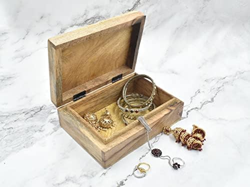 Spremite Indya drvene ručno rezbarene ukrasne kutije s oblikom srca i cvjetnim rezbarenjem na vrhu | Završetak bjeloočnica | Organizator