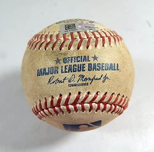 2021. Cincinnati Reds u Pittsburgh Pirates Game Upotrijebljeni bejzbol Kyle Farmer singl - Igra korištena bejzbols